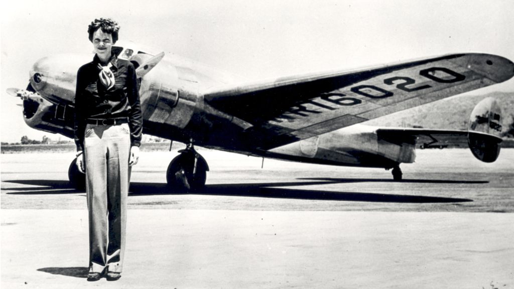 Early Life of Amelia Earhart