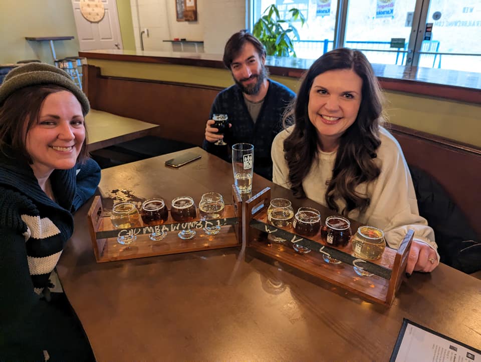 A Case Study: How The Fields Bar and Grill Became Portland’s Go-To Trivia Night through Effective Promotion and Network Effects 4 Stateside Vodka Flight Table Increaase sales with Trivia Night